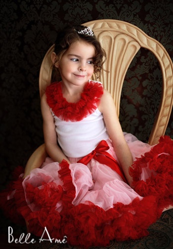 Пышная юбка розовая с оборками красного цвета