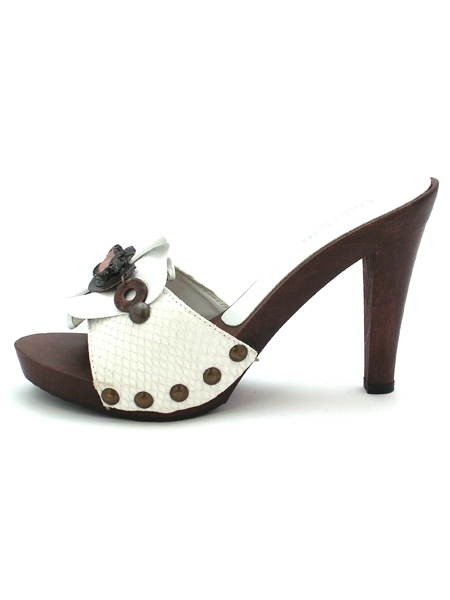 Сабо белые на деревянной подошве