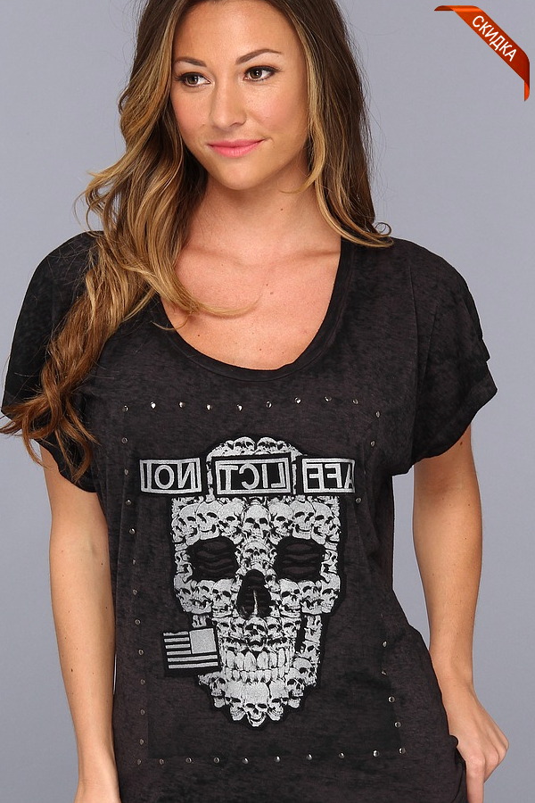 голубой пуховик