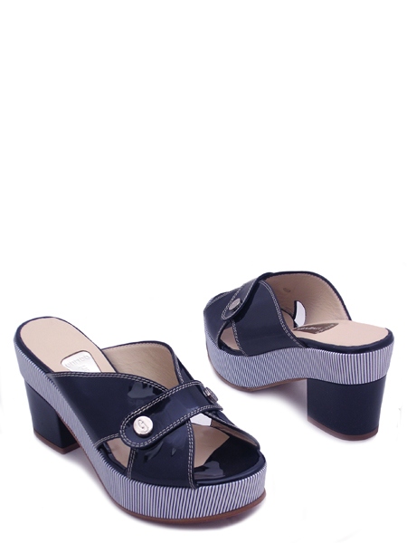 Сабо из синего лака на платформе и каблуке