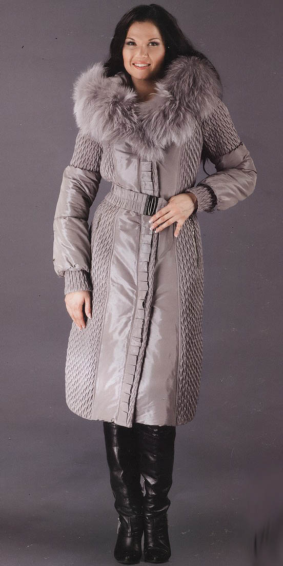 Стильное пальто приталенного силуэта