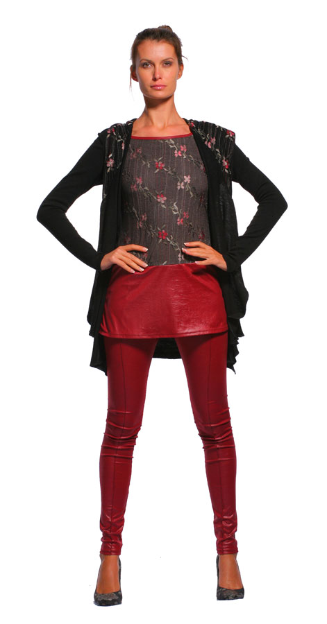 Платье-кардиган черный с отделкой бордо