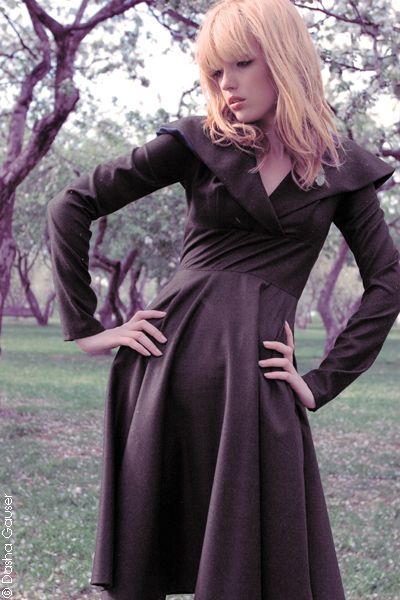 Платье расклешенное черное