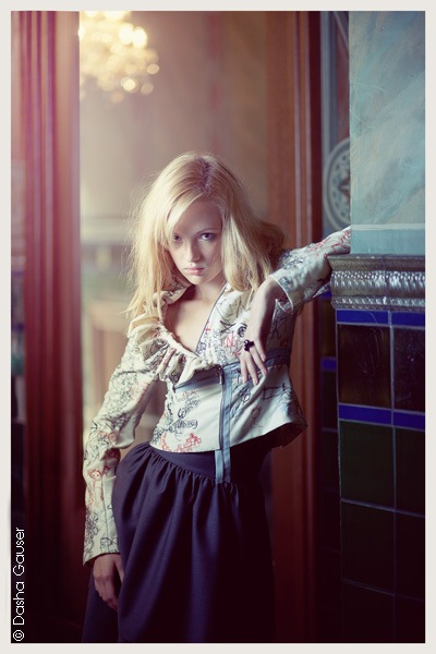 Жакет укороченный с драпированным воротником