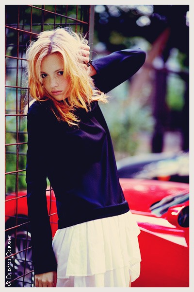 Платье с двуслойной юбкой