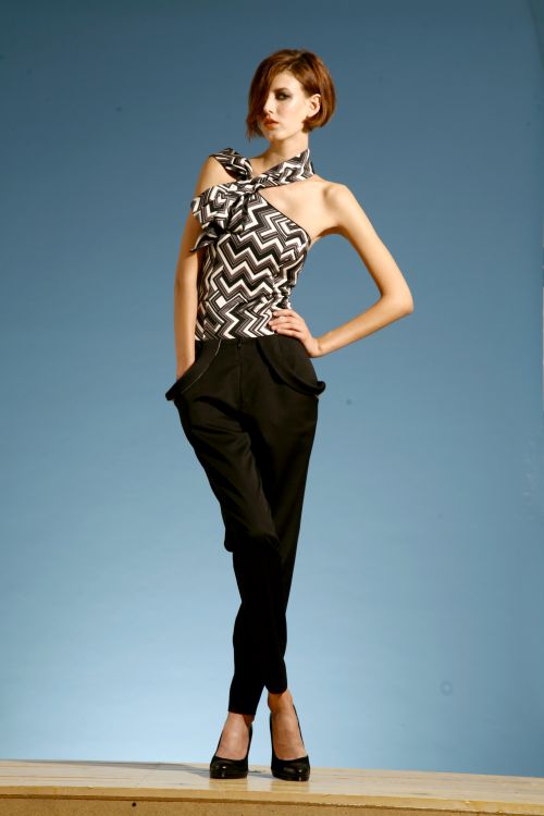 Базовые черные брюки из вискозы