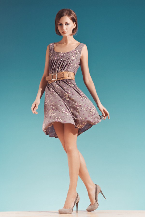 Легкое платье с цветочным узором