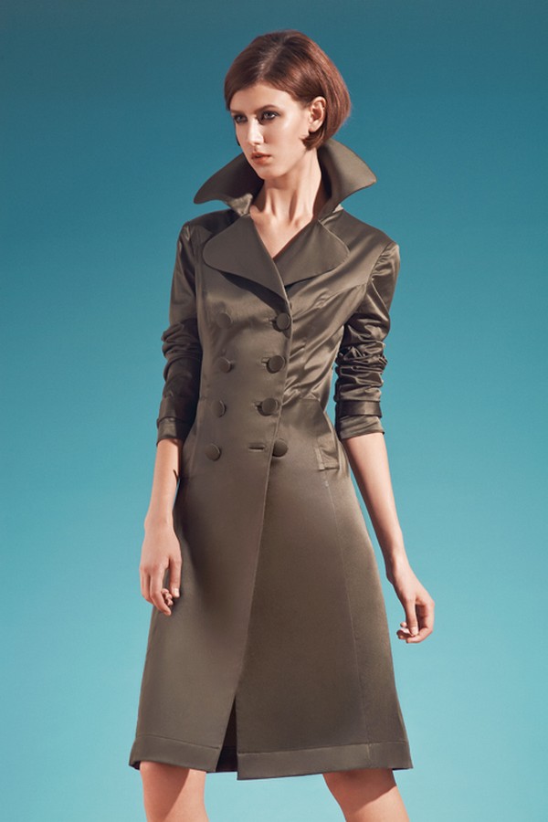 Атласный плащ в стиле "милитари"