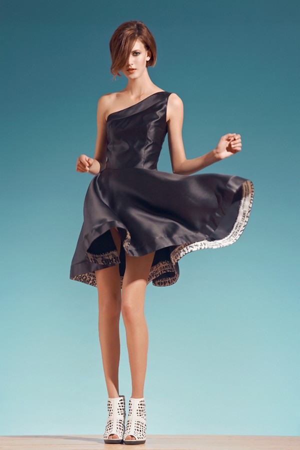 Обворожительное платье на одно плечо