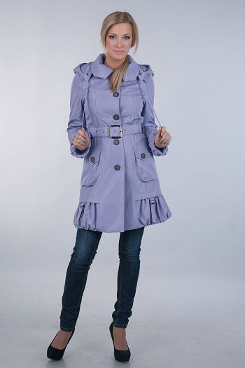 Плащ с оригинальным декором и драпировкой