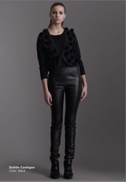 Стильный черный жакет украшенный мехом от KayCee Copenhagen