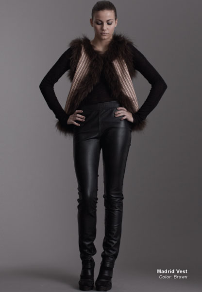 Стильный трикотажный жилет отороченный мехом от KayCee Copenhage