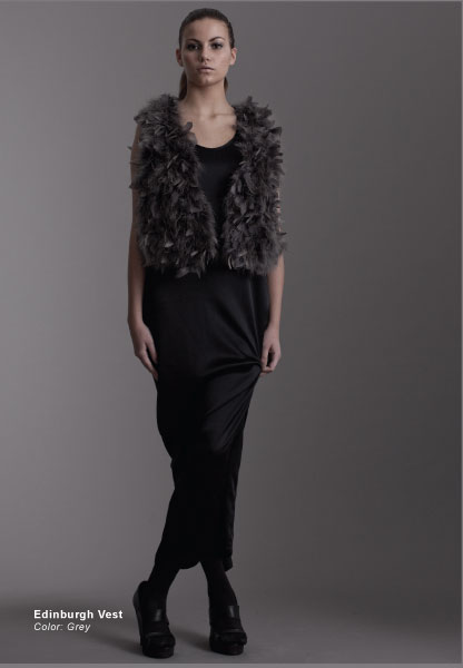 Серый меховый жилет с перьями от KayCee Copenhagen