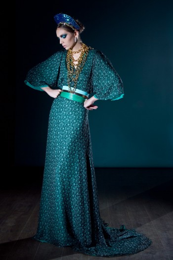 Роскошное платье "Таинственная незнакомка"