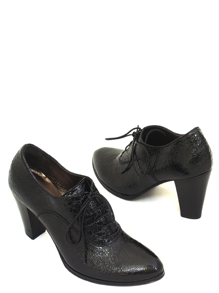 Ботильоны из сжатой лаковой кожи