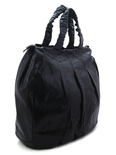 Объемная черная сумка
