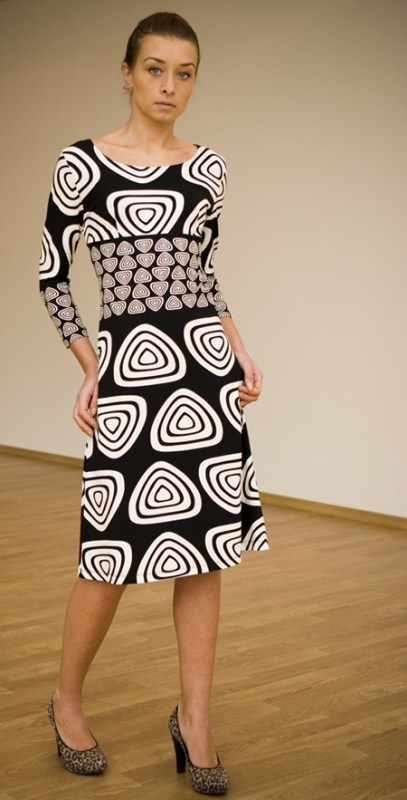 Платье с геометрическим рисунком
