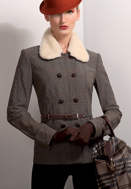 Куртка - пальто с меховым воротником