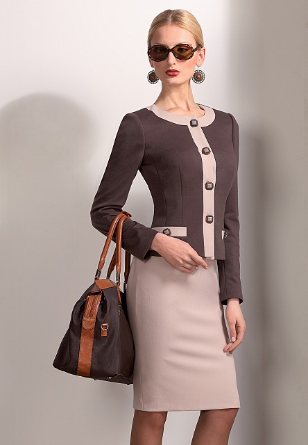 Стильный костюм с трикотажным жакетом