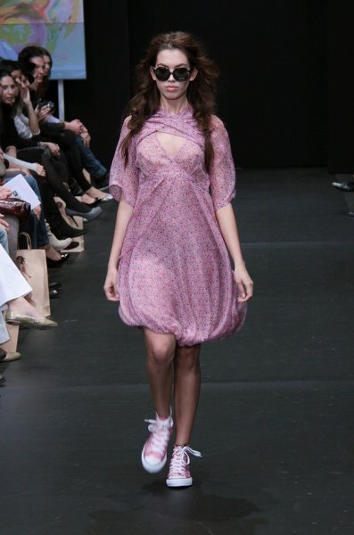 Шелковое платье нежного розового цвета