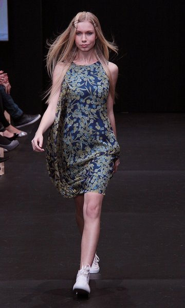 Платье шелковое синее в желтый цветочек