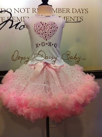 Розовая юбка с сердечками