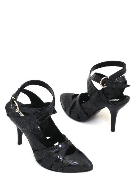 Босоножки в стиле ретро черный лак