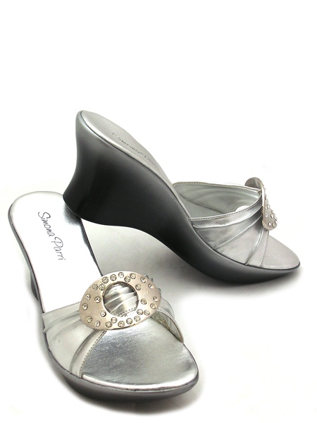 Сабо на танкетке серебристые