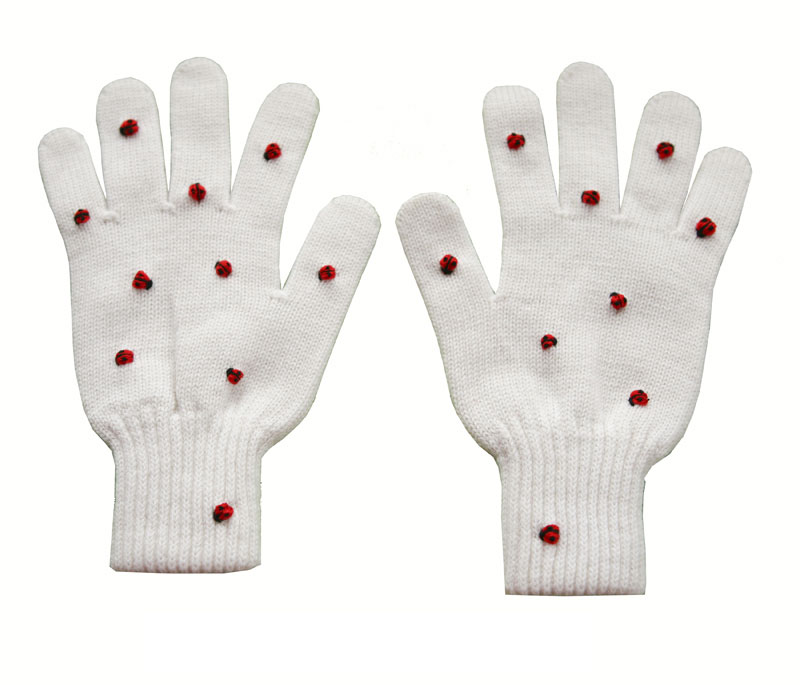 Белые перчатки с божьими коровками