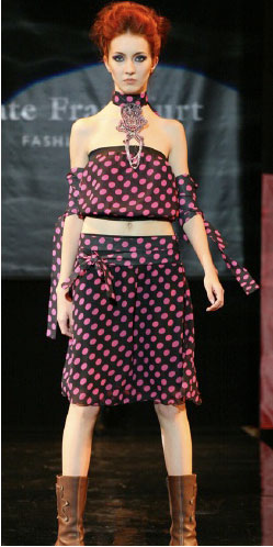 ������-���