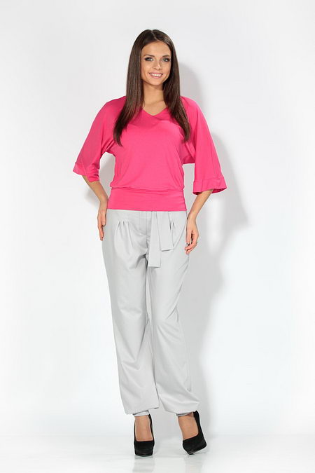 Блуза в модном розовом цвете