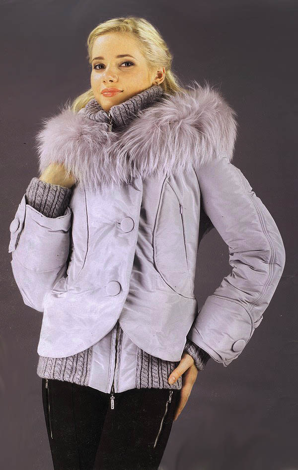 Нежно-серая куртка от VM