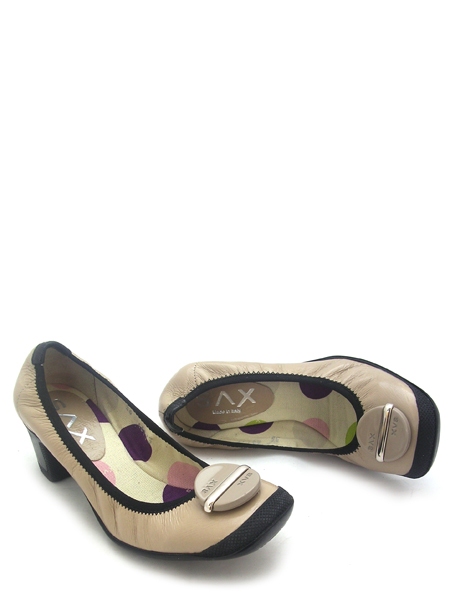 Молодежные туфли цвета какао