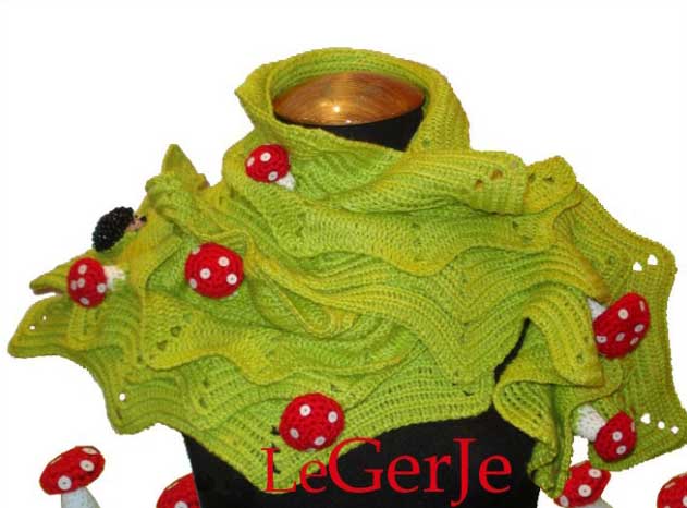 Шарф "Мухоморы" зеленый