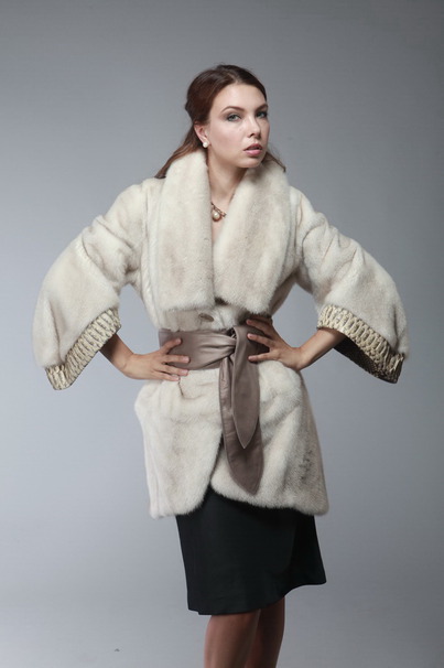 Шуба Eleonora из норки Palomino c отделкой из питона