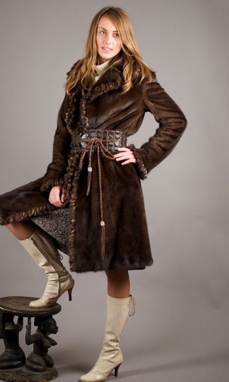 Уникальная норковая шуба цвета Demi Buff от Anna Zotoff