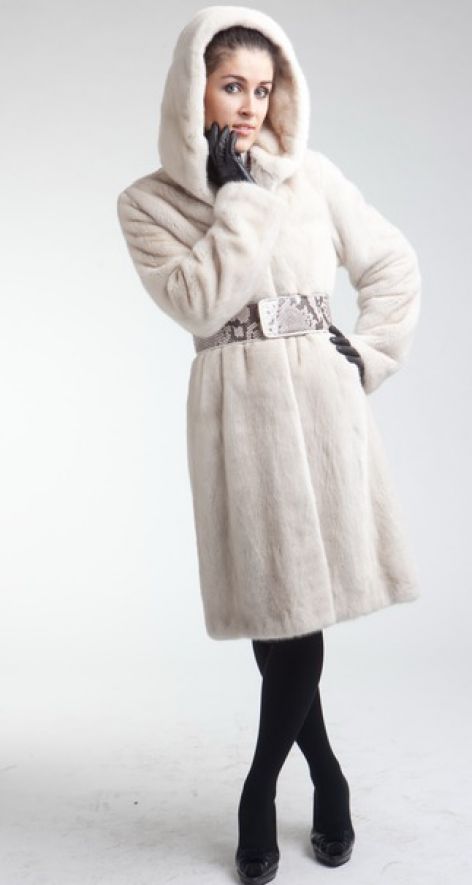 Норковая шуба с капюшоном в расцветке Pearl от Anna Zotoff