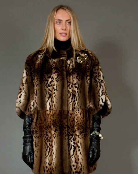 Экстравагантная шуба из норки с леопардовым принтом от Anna Zoto