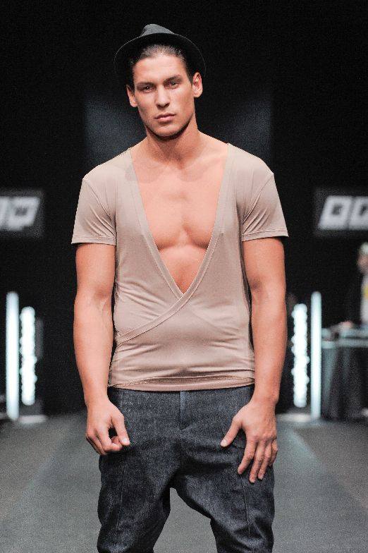 Футболка на запахе