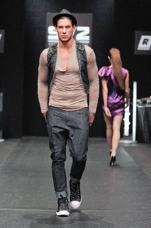 Жилет джинсовый мужской