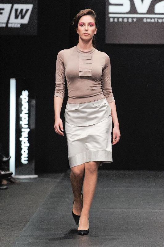 Водолазка с горизонтальными складками