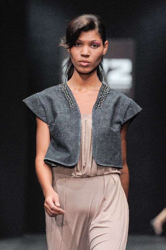 Джинсовый жилет