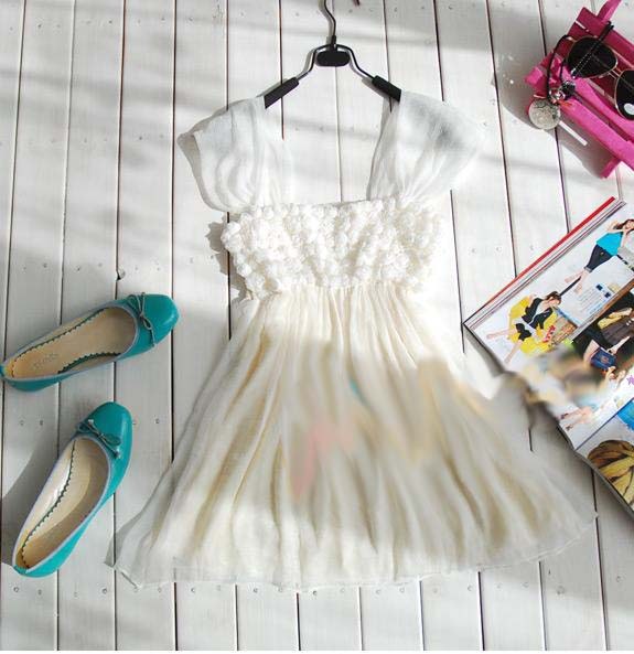 Топ белый с розочками из ткани