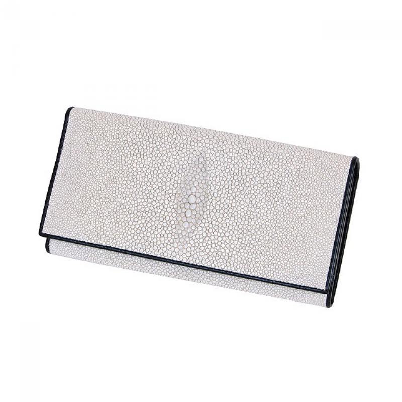 Белое женское портмоне из кожи ската