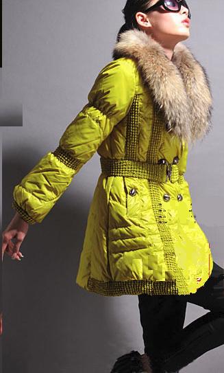 Зимняя куртка с жатым пояском